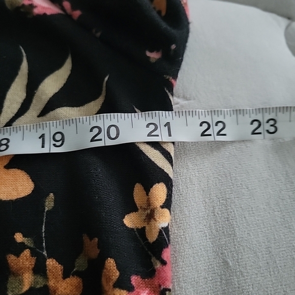 Try This Floral Blouse - Picture 9 of 10